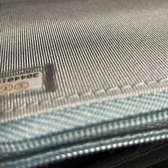 🚫Sold🚫 Chanel Caviar Quilted Mini Wallet On Chain WOC Light Blue - Picture 10 of 11